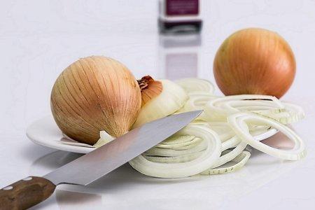 20 простых рецептов маринованного лука для шашлыка