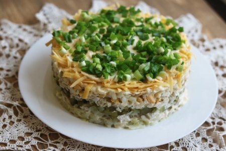Слоеный салат «Наслаждение»