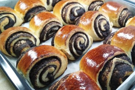 Дрожжевые булочки с маком