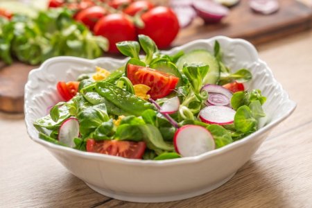 20 весенних салатов, которые хочется готовить каждый день