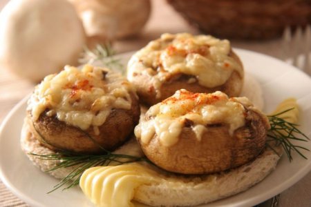 Фаршированные шампиньоны