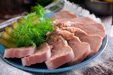 Как приготовить свиной язык: 20 отличных рецептов