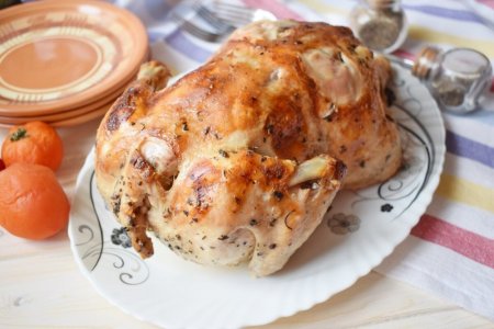 Фаршированная курица с творогом и помидорами