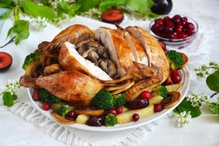 Курица, фаршированная грибами