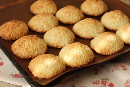 Печенье на молоке с кокосовой стружкой Печенье на молоке с кокосовой стружкой