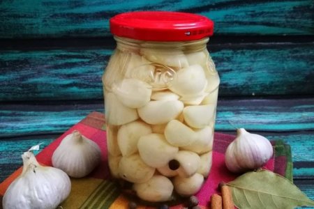 Маринованный чеснок холодным способом Маринованный чеснок холодным способом