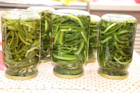 Маринованные стрелки чеснока на зиму Маринованные стрелки чеснока на зиму