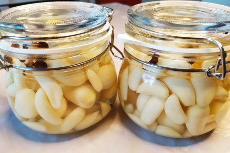 Сладкий маринованный чеснок на зиму Сладкий маринованный чеснок на зиму