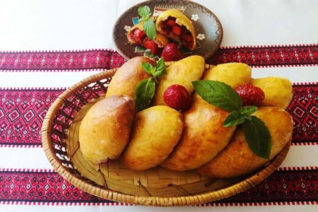 20 рецептов самых вкусных пирожков с клубникой