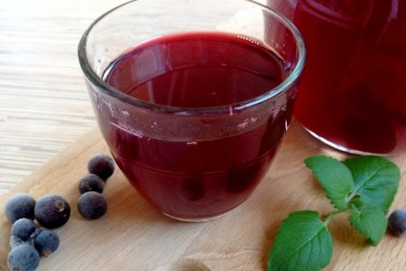 15 рецептов морса из брусники, который придется по вкусу каждому