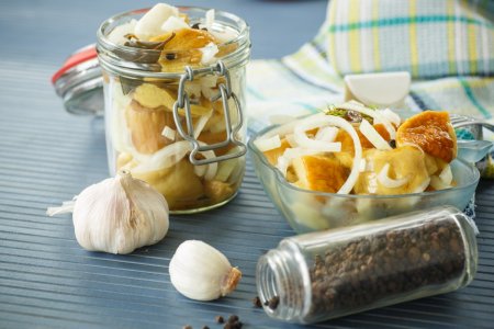 10 легких рецептов маринованных белых грибов на зиму