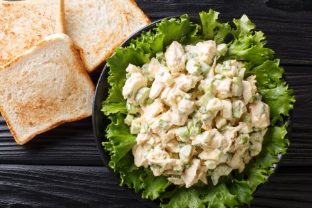 15 белковых салатов, которые разнообразят привычный рацион