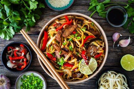 8 рецептов удона с говядиной, которые можно приготовить на скорую руку