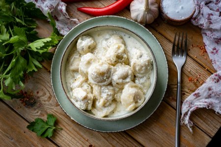 8 простых рецептов, как приготовить жареные пельмени в сливочном соусе