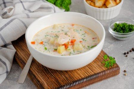 Уха из кеты: 8 легких рецептов, которые сделают обед незабываемым