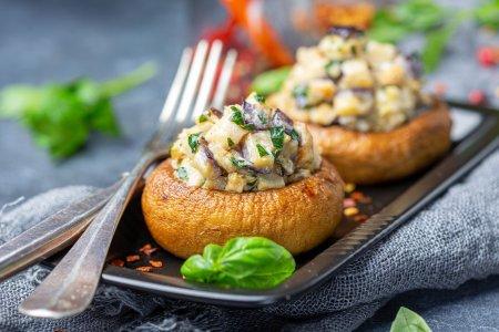 12 начинок для фаршированных шампиньонов к празднику и на каждый день 