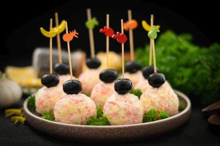 10 оригинальных рецептов канапе с крабовыми палочками