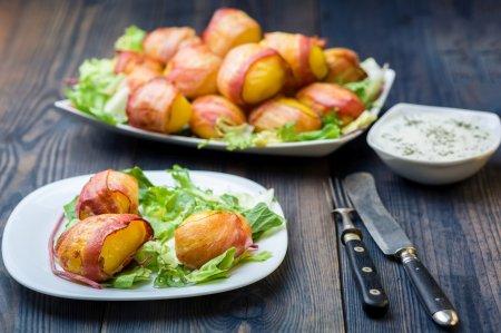 8 потрясающих рецептов картошки с беконом в аэрогриле