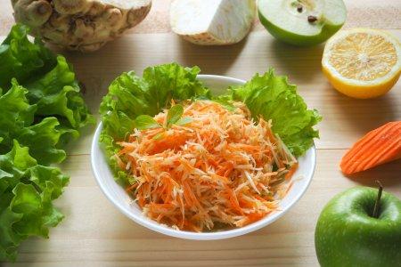 Салаты из моркови и яблока: 12 полезных и очень вкусных рецептов