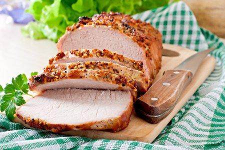 Сочная и мягкая свиная корейка, запеченная в фольге в духовке – рецепт пошагово