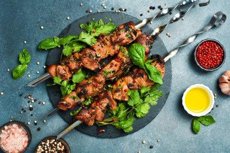 Сочный шашлык из свиной корейки на мангале – рецепт пошагово