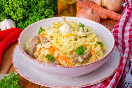 Рассыпчатый плов со свининой в афганском казане – вкусный рецепт