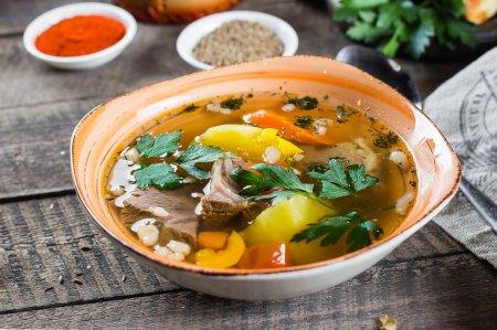 Шурпа с говядиной и овощами в афганском казане
