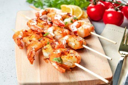 Шашлык из креветок на мангале – вкусный рецепт пошагово