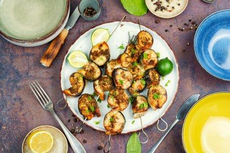 Шашлык из скумбрии на шампурах на мангале – вкусный рецепт