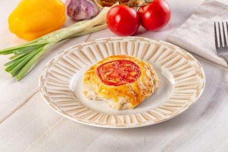 Куриные отбивные с помидорами и сыром в аэрогриле