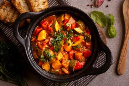 Тушеные овощи в казане на костре – вкусный рецепт пошагово