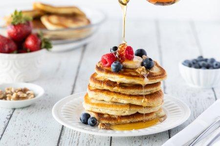 Пышные оладьи на греческом йогурте – отличный рецепт пошагово