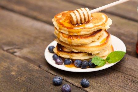 Пышные оладьи на манке и молоке – вкусный рецепт пошагово