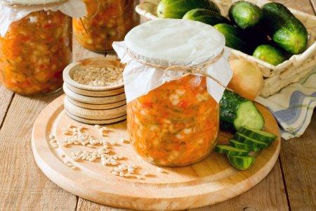 Рассольник с перловкой и солеными огурцами на зиму