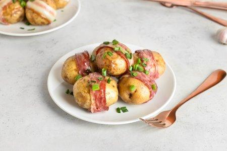 Молодой картофель в беконе в аэрогриле – вкусный рецепт