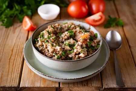 Солдатская каша из гречки с тушенкой – рецепт пошагово