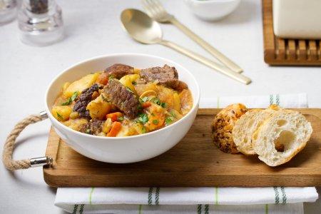Тушеная говядина с кабачками и картошкой – рецепт пошагово