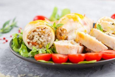 Фаршированные кальмары с грибами, рисом и сыром в духовке