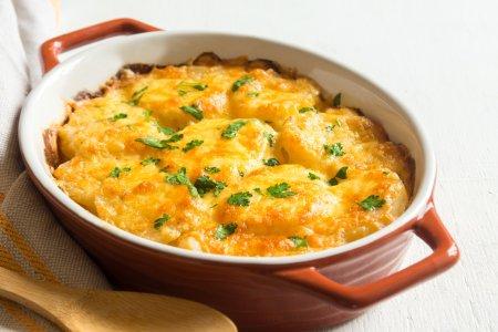 Куриная грудка под картофельной шубой в духовке