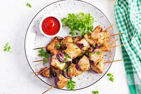Шашлык из куриной грудки на шпажках в духовке – рецепт пошагово