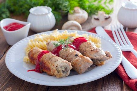 Мясные пальчики из свинины с начинкой – рецепт пошагово