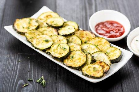 Кабачки с сыром и чесноком в аэрогриле – рецепт пошагово