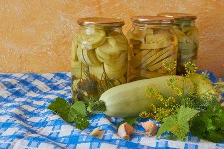 Маринованные кабачки с куркумой и зерновой горчицей на зиму