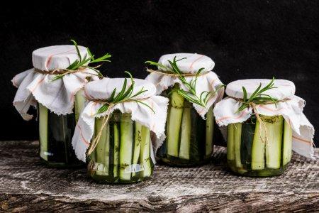 Маринованные хрустящие цукини в банках на зиму – рецепт пошагово