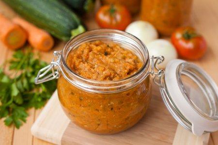 Невероятно простая и очень вкусна икра из цукини на зиму
