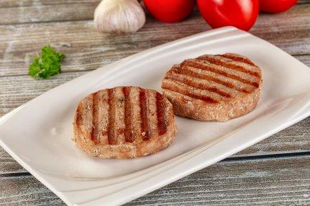 Сочные медальоны из тунца в аэрогриле – рецепт пошагово