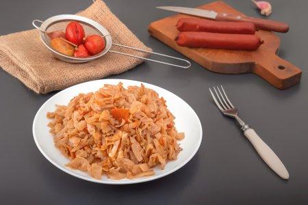 Бигус из свежей капусты с сосисками – рецепт пошагово