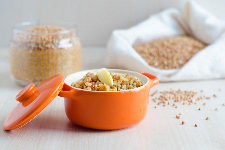 Гречка с говядиной в горшочках в духовке – отличный рецепт