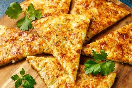 Творожно-сырная лепешка на сковороде – отличный рецепт пошагово