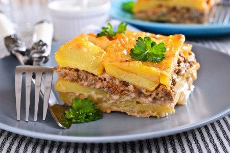 Картофельная запеканка с куриным фаршем в духовке